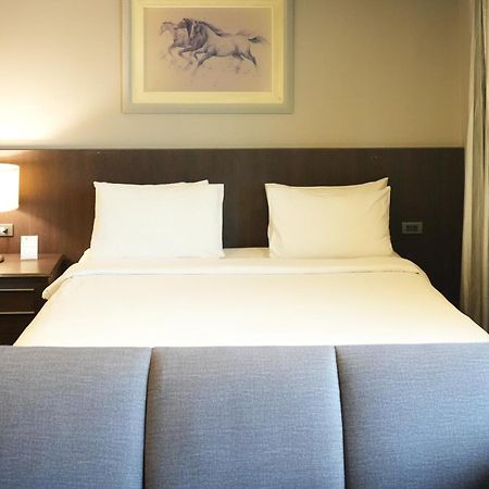 Royal Suite Hotel בנגקוק מראה חיצוני תמונה