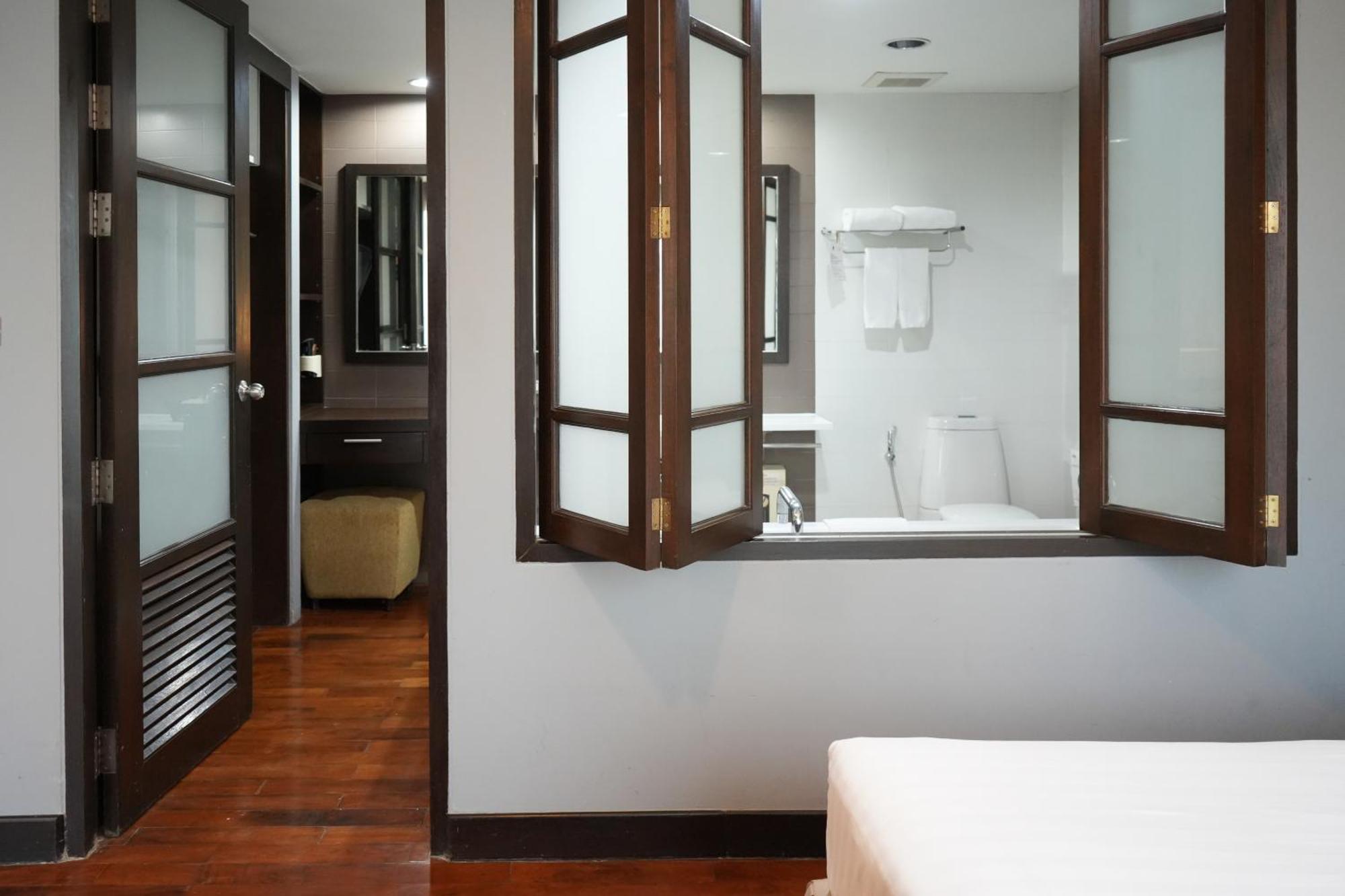 Royal Suite Hotel בנגקוק מראה חיצוני תמונה