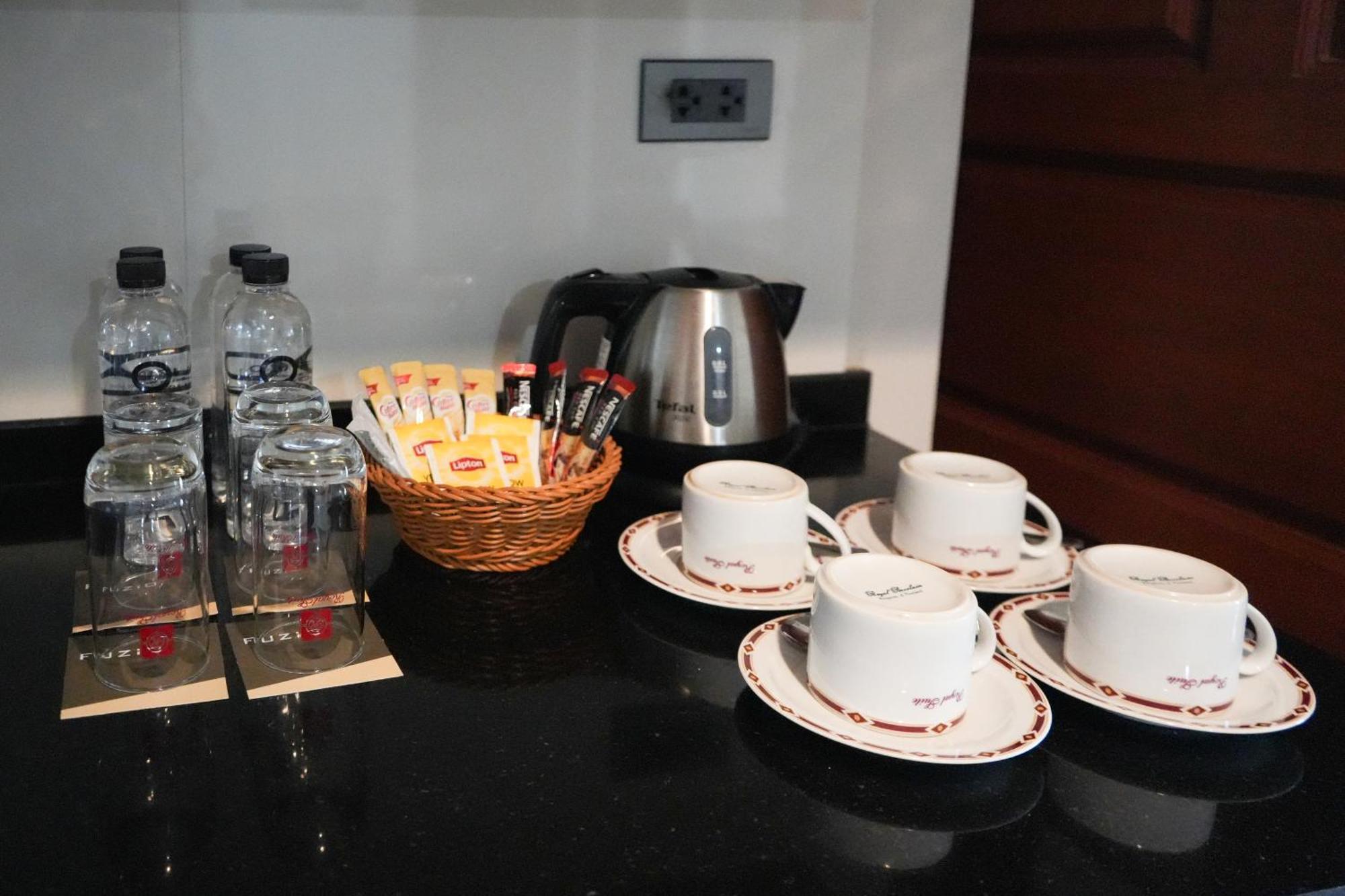 Royal Suite Hotel בנגקוק מראה חיצוני תמונה