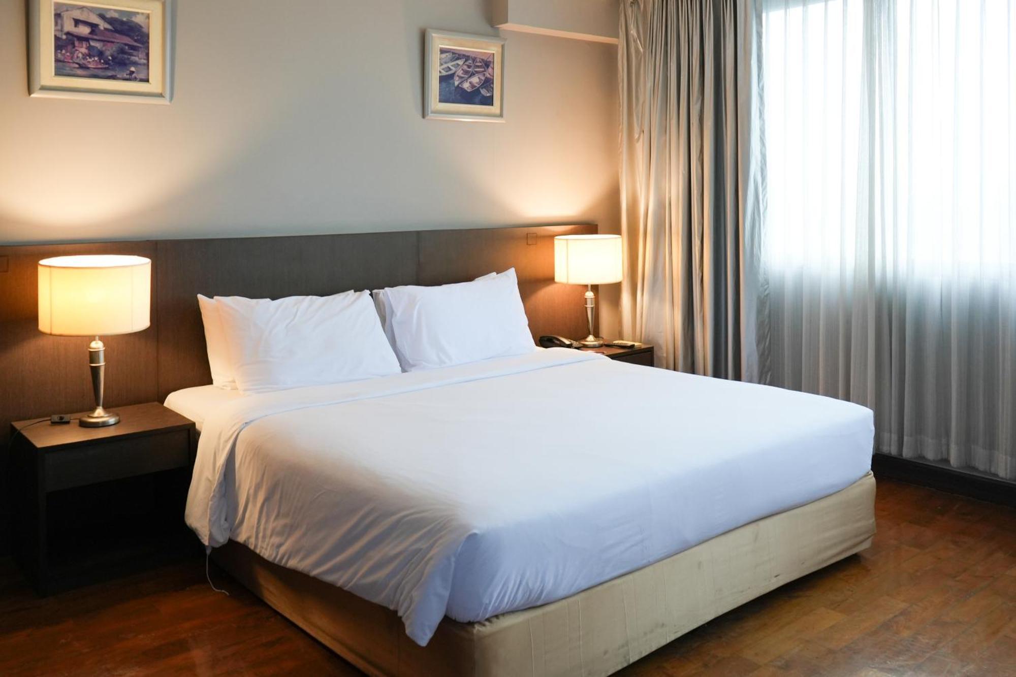 Royal Suite Hotel בנגקוק מראה חיצוני תמונה