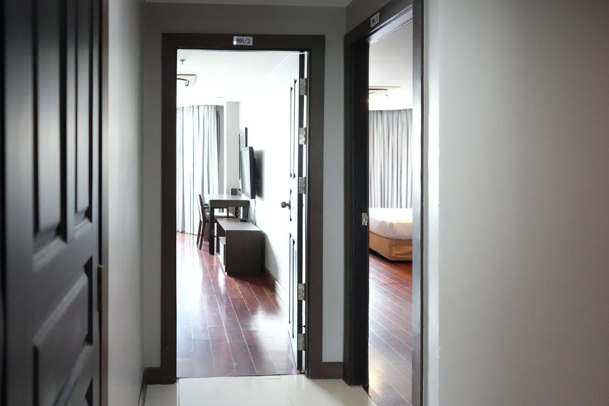 Royal Suite Hotel בנגקוק מראה חיצוני תמונה