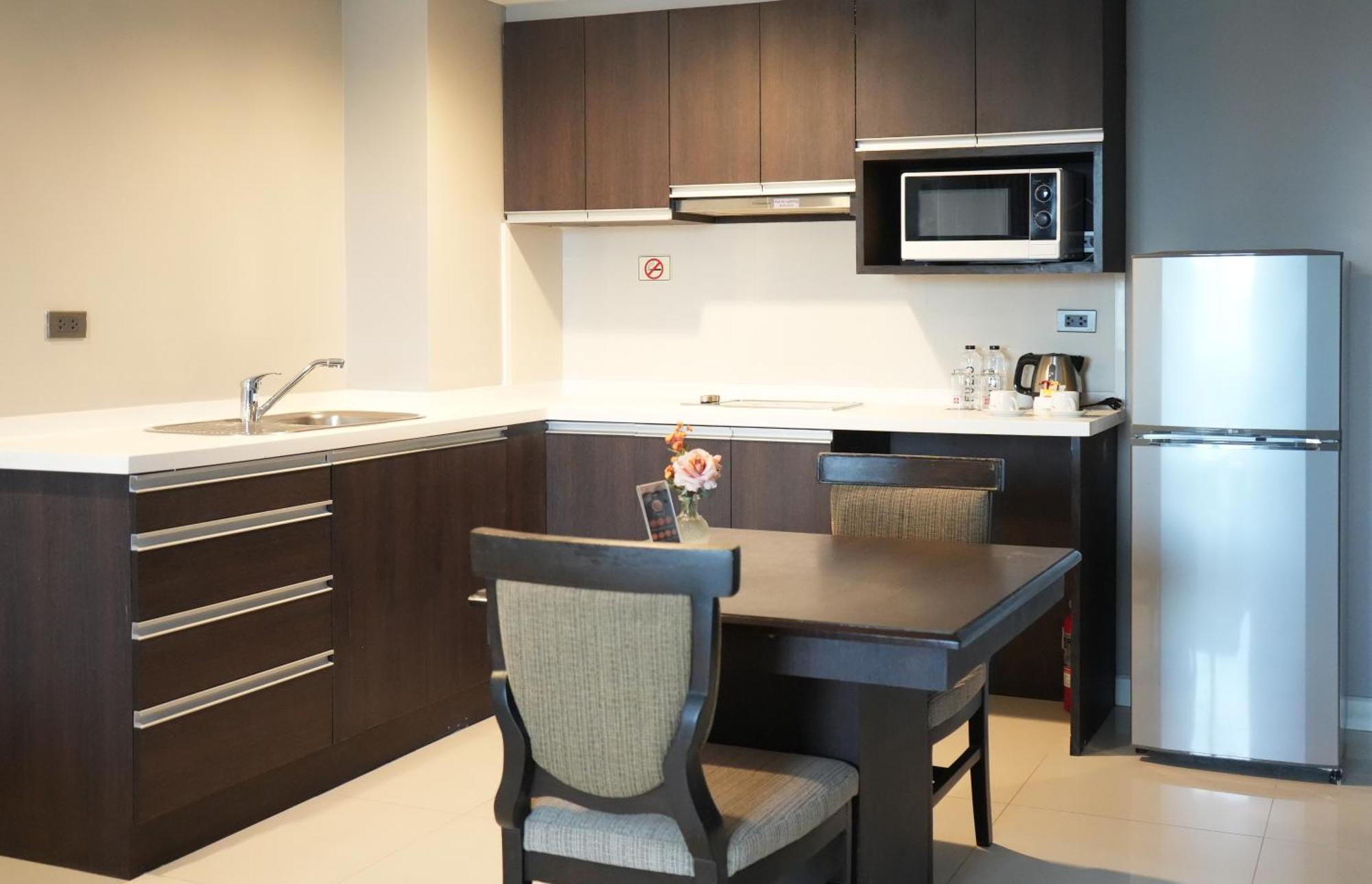Royal Suite Hotel בנגקוק מראה חיצוני תמונה